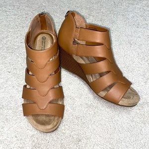 Giani Bernini wedge sandals